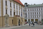 �ty�letou opravu radnice zavr�ila obnova unik�tn�ch polychomovan�ch erb�